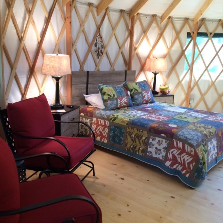 Circle M Camping Resort 16 Ft. Yurt 1 Lancaster Eksteriør billede